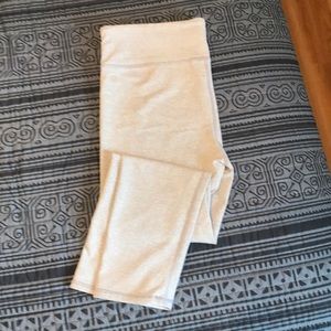 Fabletics cropped leggings